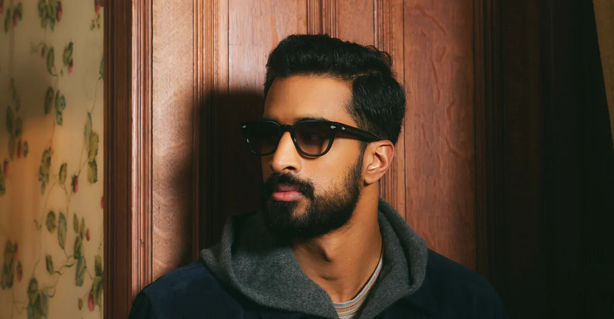 דוגמן עם משקפי מוסקוט