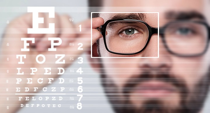 אופטומטריסט – חדר חכם לבדיקות ראייה